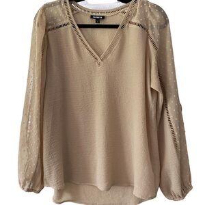 Express Clip Dot Sleeve Blouse